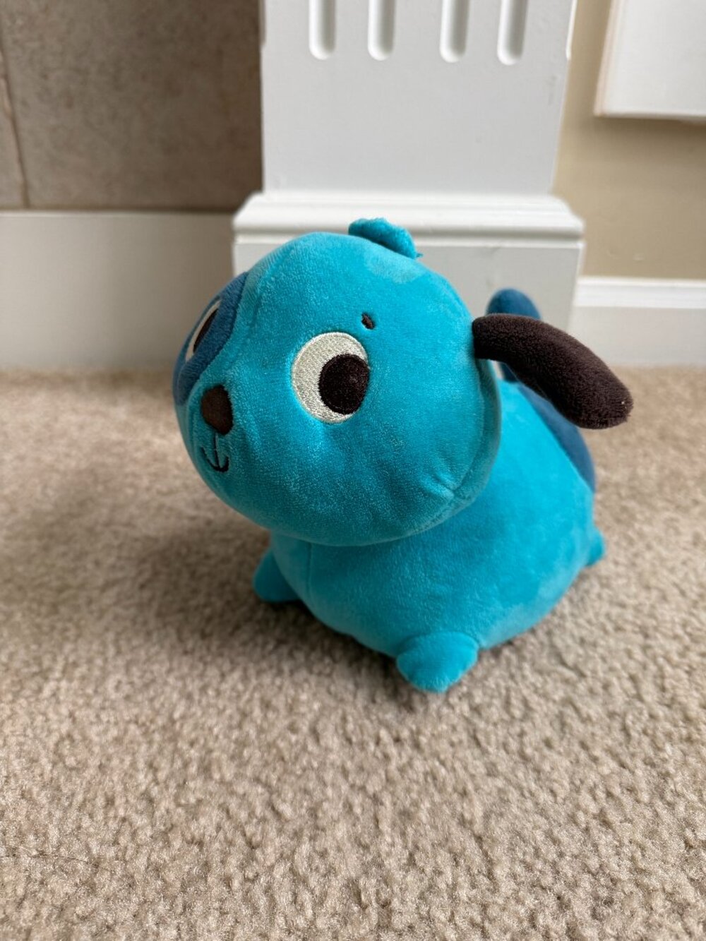 (VIDEO) B Toys Wobble 'n Go Interactive Plush Blue Dog Woofer 8"X7"